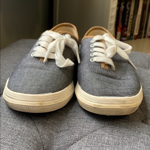 Blue sneakers - Picture 2 of 8